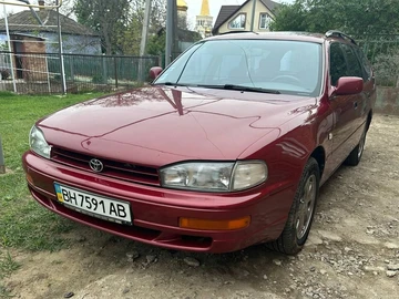 Авто Toyota Camry 1994 № 8793347