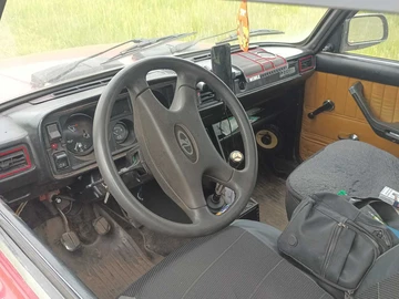 Авто ВАЗ 2105 1989 № 8793544