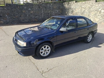 Авто Opel Vectra 1993 № 8793593