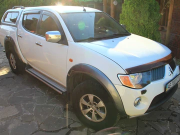 Авто Mitsubishi L 200 2008 № 8793671