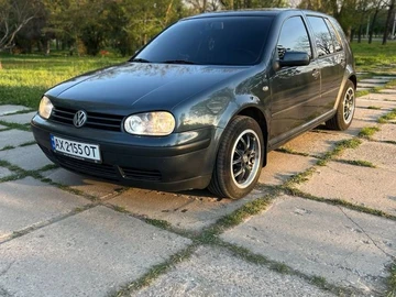 Авто Volkswagen Golf 2000 № 8793817
