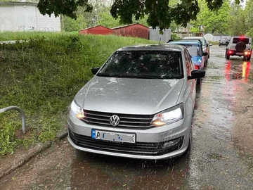 Авто Volkswagen Polo 2018 № 8794352