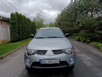 Авто Mitsubishi L 200 2013 № 8794639