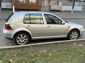 Авто Volkswagen Golf 2003 № 8794667