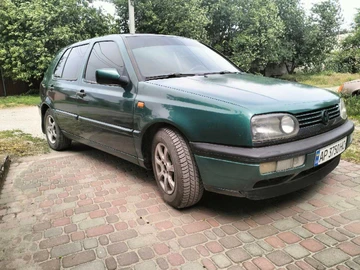 Авто Volkswagen Golf 1996 № 8794833