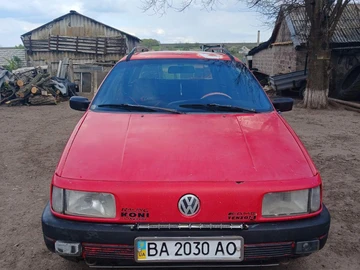 Авто Volkswagen Passat Variant 1989 № 8794959