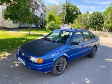 Авто Volkswagen Passat Sedan 1993 № 8795297