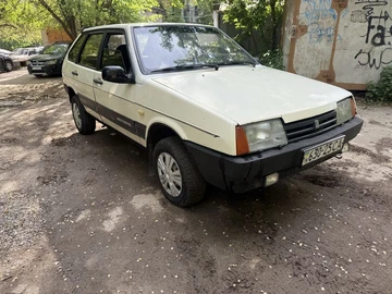 Авто ВАЗ 2109 1996 № 8795312