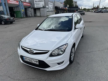 Авто Hyundai I30 2010 № 8795499