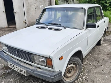 Авто ВАЗ 2105 1984 № 8795617