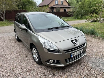Авто Peugeot 5008 2012 № 8795638
