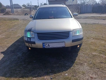 Авто Volkswagen Passat Variant 2003 № 8796250