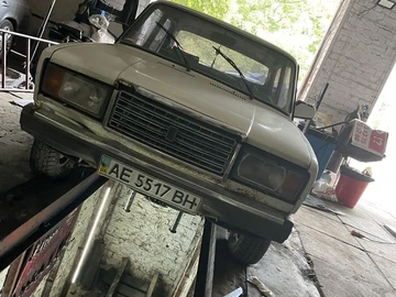 Авто ВАЗ 2107 1998 № 8796259