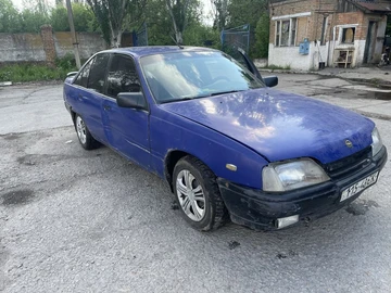 Авто Opel Omega 1992 № 8796395
