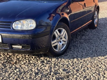 Авто Volkswagen Golf 2000 № 8796687