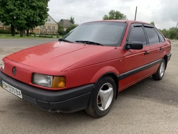Авто Volkswagen Passat Sedan 1992 № 8796734