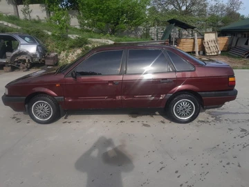 Авто Volkswagen Passat Sedan 1991 № 8796743