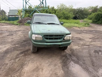 Авто Ford Explorer 2000 № 8796788