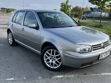 Авто Volkswagen Golf 2003 № 8797902