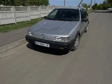Авто Volkswagen Passat Sedan 1988 № 8797985