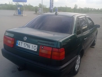 Авто Volkswagen Passat Sedan 1996 № 8798021
