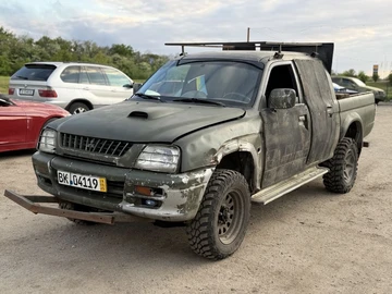Авто Mitsubishi L 200 2000 № 8798217