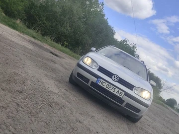 Авто Volkswagen Golf 1999 № 8798306