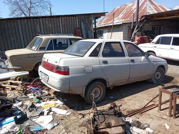 Авто ВАЗ 2110 1999 № 8798761