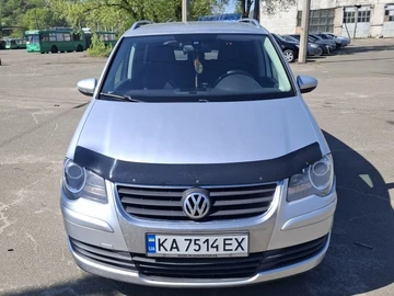 Авто Volkswagen Touran 2010 № 8798876