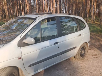 Авто Renault Scenic 2001 № 8798988