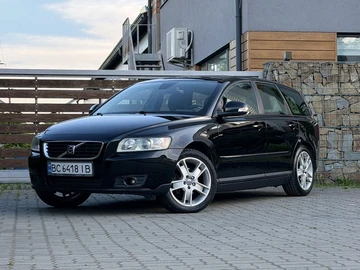 Авто Volvo V50 2009 № 8799083