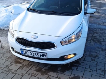 Авто KIA Cee X27 D 2012 № 8799105