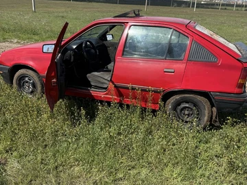 Авто Opel Kadett 1985 № 8799339