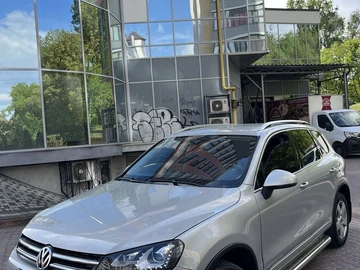 Авто Volkswagen Touareg 2013 № 8799751