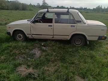 Авто ВАЗ 2107 1984 № 8799787