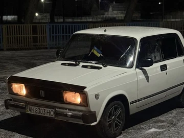 Авто ВАЗ 2105 1982 № 8799851