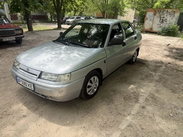 Авто ВАЗ 2110 2006 № 8800006
