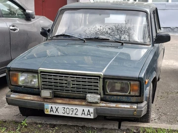 Авто ВАЗ 2107 2004 № 8800154