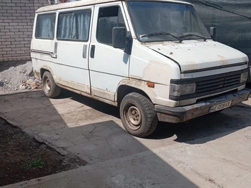 Авто Peugeot 205 1992 № 8800185
