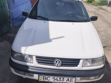 Авто Volkswagen Passat Variant 1994 № 8800215