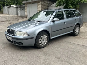 Авто Skoda Octavia 2002 № 8800345