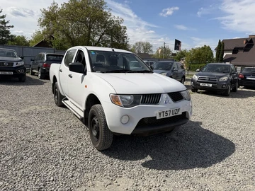 Авто Mitsubishi L 200 2008 № 8800395