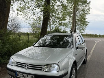 Авто Volkswagen Golf 2003 № 8800411