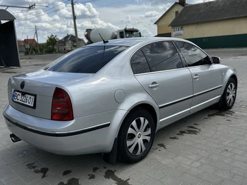 Авто Skoda Superb 2003 № 8800441