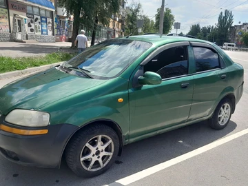 Авто Chevrolet Aveo 2004 № 8800444
