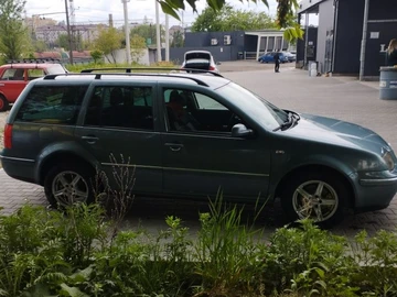 Авто Volkswagen Bora 2001 № 8800451