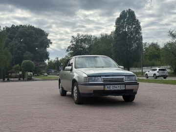 Авто Opel Vectra 1991 № 8800816