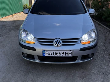 Авто Volkswagen Golf 2005 № 8801010