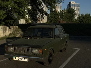 Авто ВАЗ 2107 2002 № 8801168