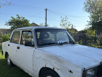 Авто ВАЗ 2107 1987 № 8801220